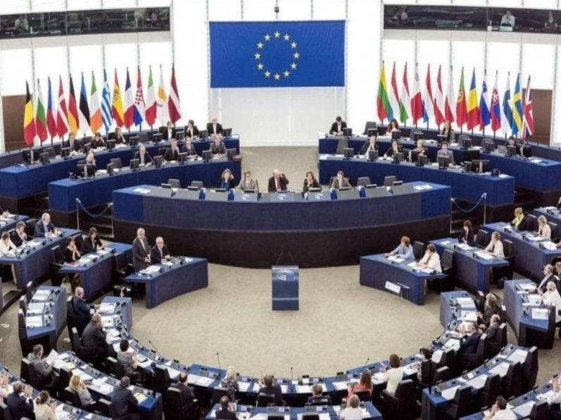 Προβλέπεται άνοδος πατριωτικής δεξιάς και αριστεράς στο Ευρωπαϊκό Κοινοβούλιο